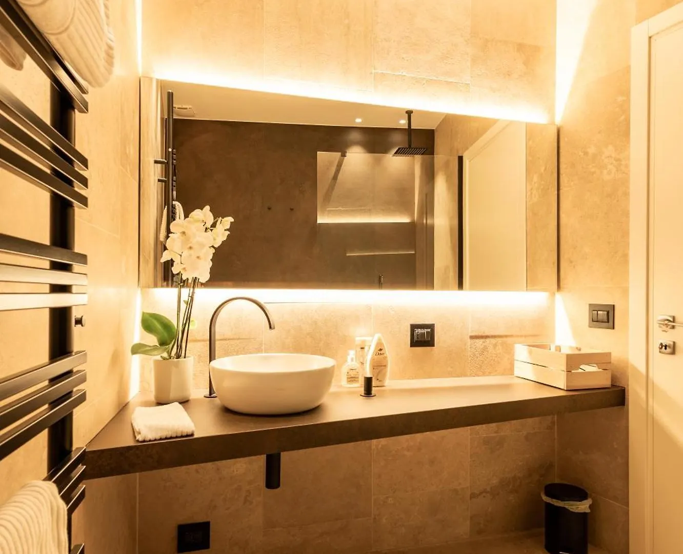 Aedrian'S Loft. Boutique Apartment With Private Terrace In The Center Of Roma