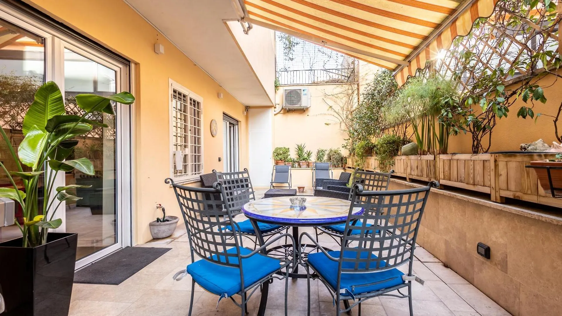 Aedrian'S Loft. Boutique Apartment With Private Terrace In The Center Of Roma 0*,